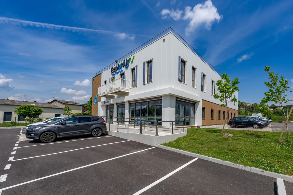 Projet CMC - Entourage Communication-05029 Projet CMC - Entourage Communication-Explor-air-Architecture-cle-en-main-batiment